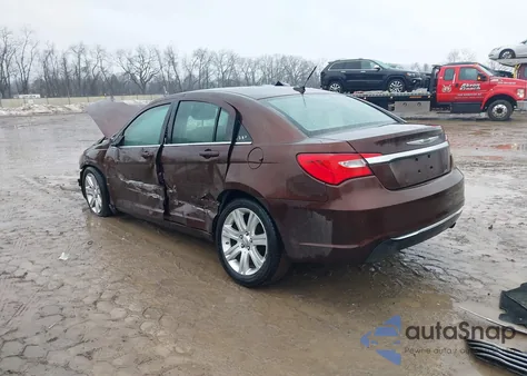 2013 Chrysler 200 Touring z USA, uszkodzony, nr VIN 1C3CCBBBXDN579400
